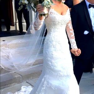 Like new wedding dress, custom design by Casablanca